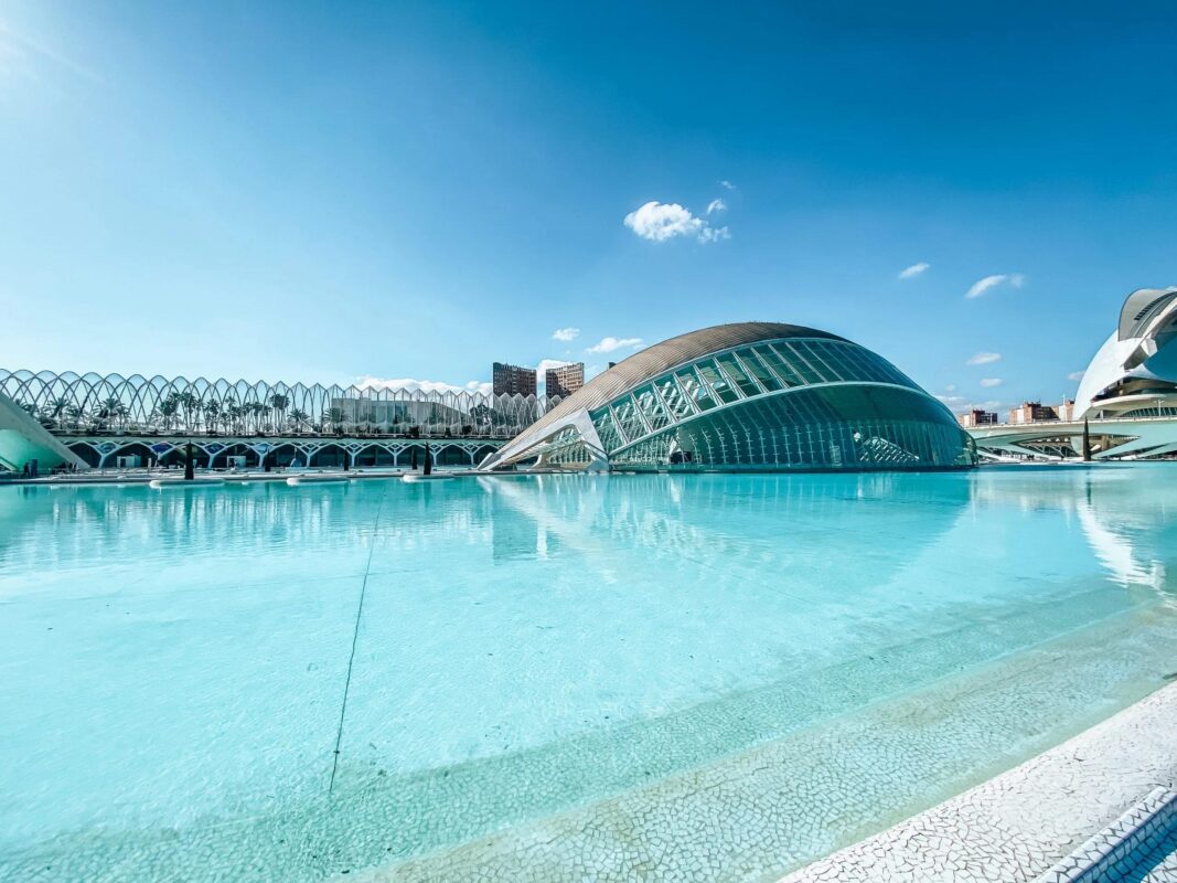 Valencia Vibes: Unleashing the Fun on Girls Night Out